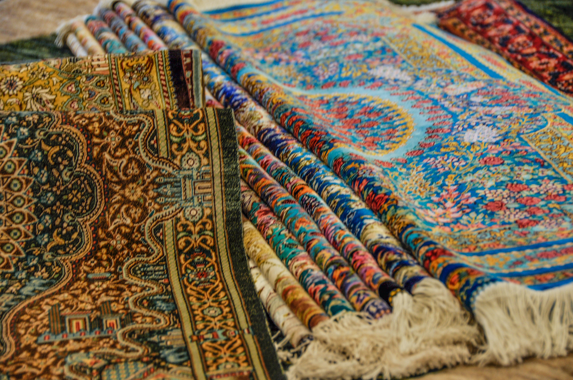 ペルシャ絨毯専門店