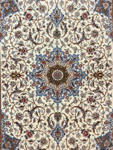 イスファハン産絨毯