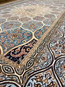 イスファハン産絨毯