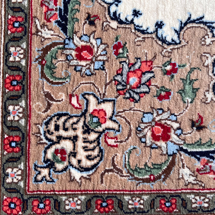 クム産ウール絨毯