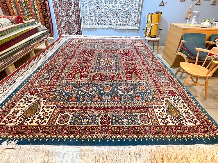 メイメ産ペルシャ絨毯