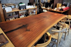 ウォールナット一枚板