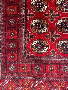 トルクメン産絨毯