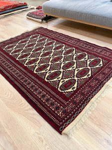 ザボール産ペルシャ絨毯