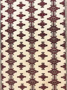 トルクメン産ペルシャ絨毯