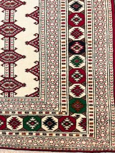 トルクメン産ペルシャ絨毯