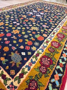 メイメ産ペルシャ絨毯