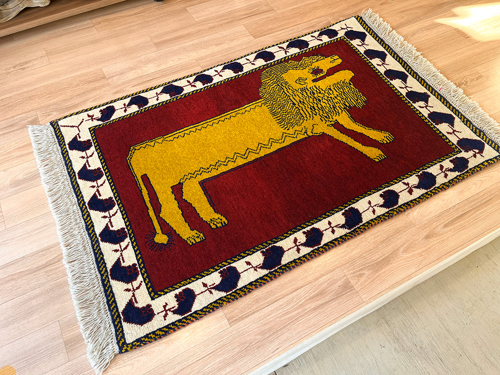 ライオンギャッベ