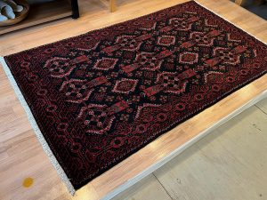 バルーチ産ペルシャ絨毯