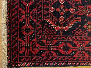 バルーチ産ペルシャ絨毯