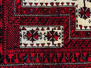 バルーチ産ペルシャ絨毯