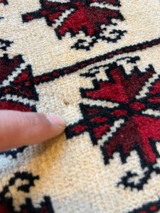 バルーチ産ペルシャ絨毯