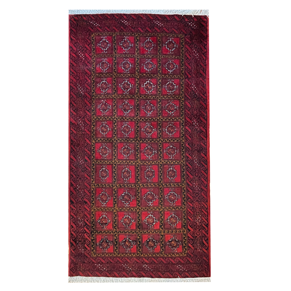 バルーチ産ペルシャ絨毯