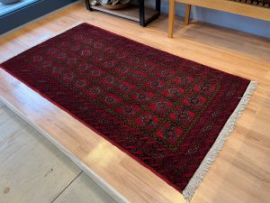 バルーチ産ペルシャ絨毯