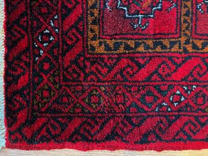 バルーチ産ペルシャ絨毯