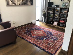 マシャド産ペルシャ絨毯コーディネイト