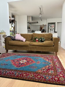 マシャド産ペルシャ絨毯コーディネイト