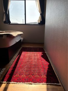 バルーチ産ペルシャ絨毯